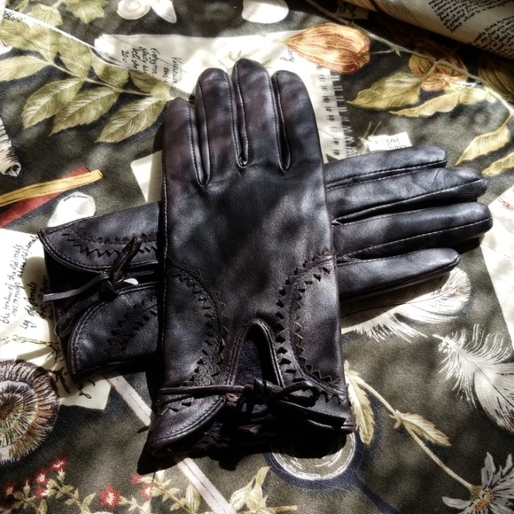 Accessories - Leather gloves